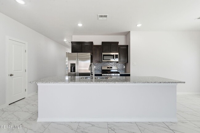 Building Photo - 909 Larkhall Pl