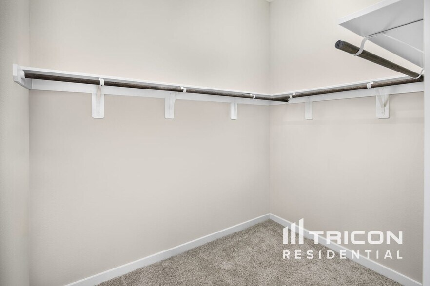 Building Photo - 22803 Terrazzo Dr