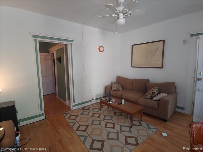 Building Photo - 4207 4th St