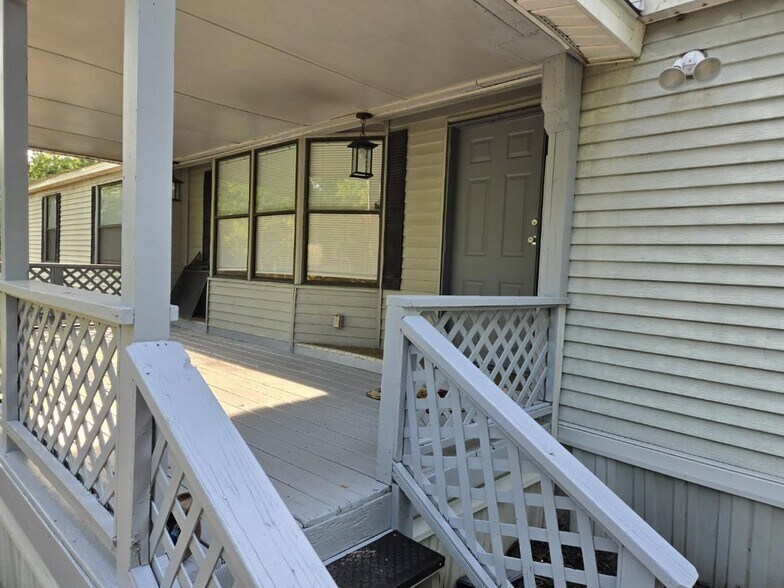 Large Front Porch - 2320 Delmar Rd