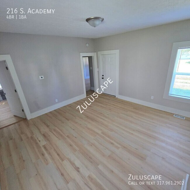 Building Photo - HALF OFF FIRST MONTH RENT....216 S. Academ...