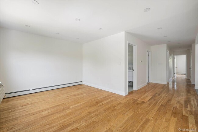 Building Photo - 58-14 84th St
