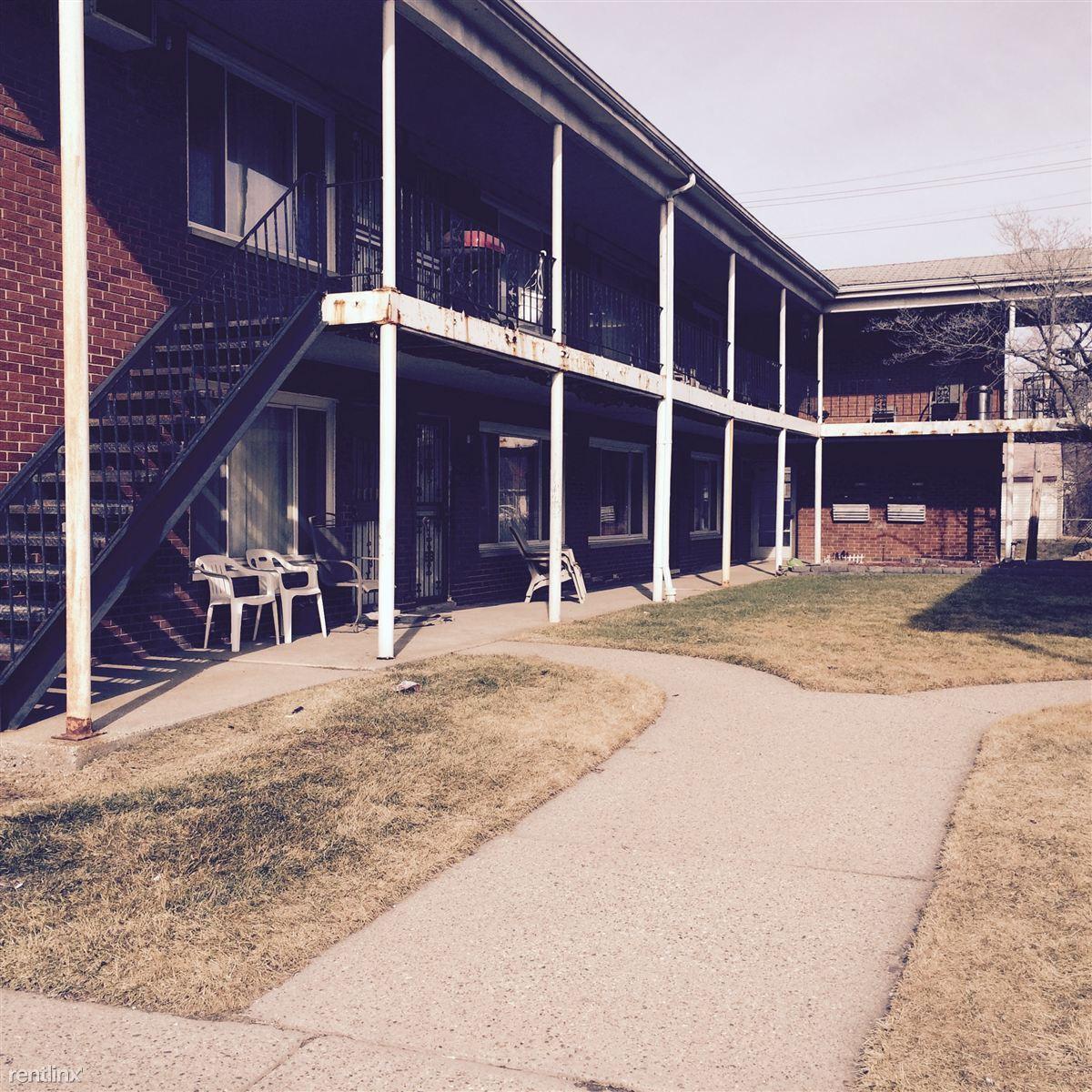 Building Photo - 15130 Fenkell Ave