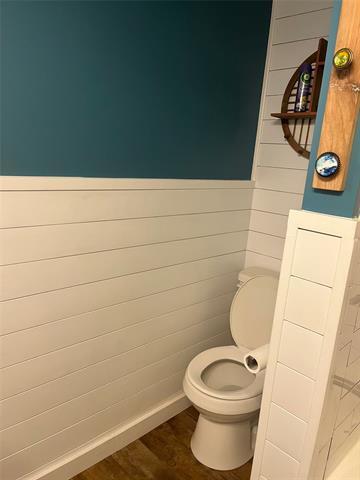 Building Photo - 4050 Russell Ave