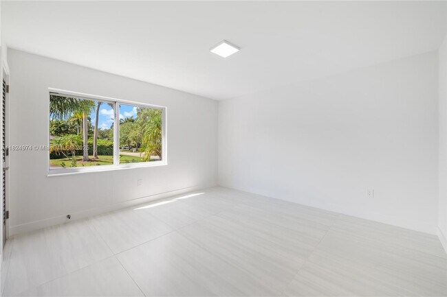Building Photo - 17745 SW 83rd Ct