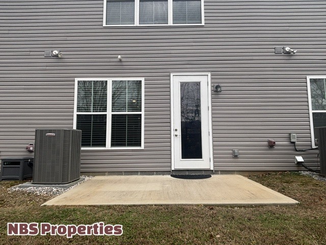 Building Photo - 4867 Ancient Glacier Ln