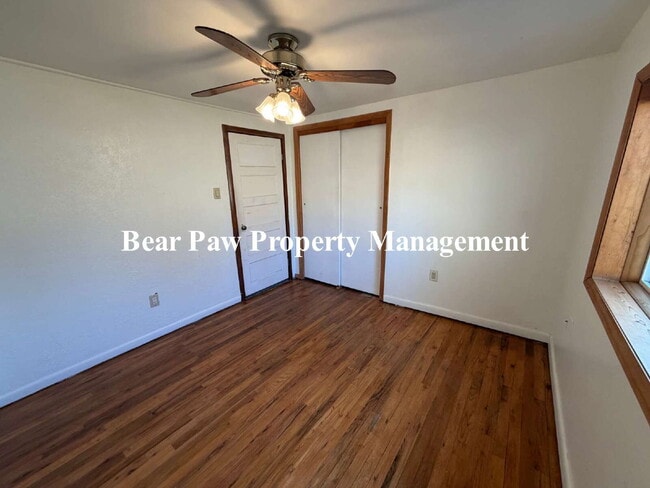 Building Photo - "Charming cabin in Evergreen"