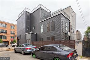 Building Photo - 1214 S 15th St