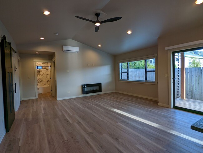 Building Photo - Beautiful 2-Bedroom, 2-Bath Newly Built Ho...