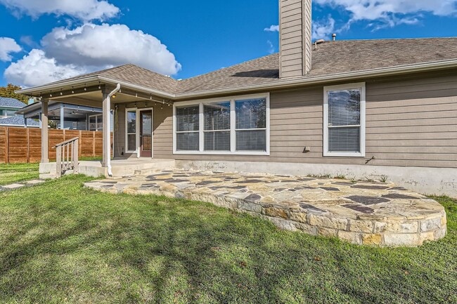 Building Photo - 6609 Carrington Dr