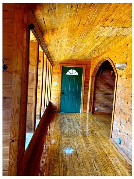 Hallway - 416 S Leroux St