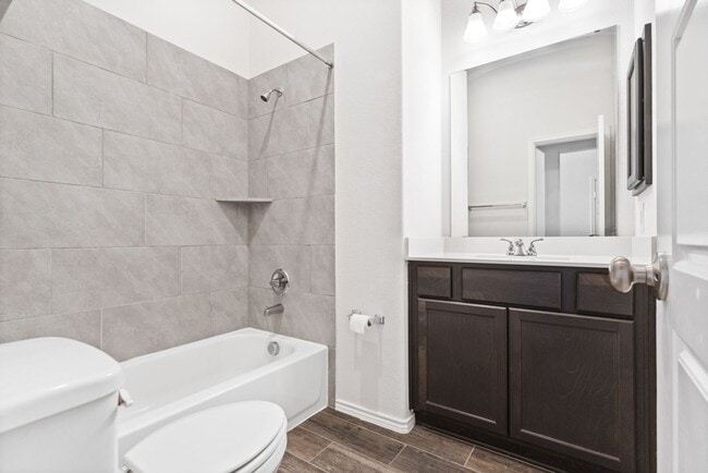 Building Photo - 4 Bedroom/3 Bath Kallinson Ranch Subdivision