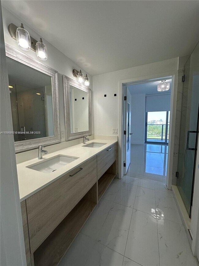 Building Photo - 16385 Biscayne Blvd