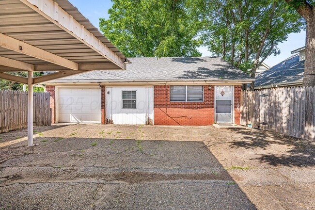 Building Photo - 3407 Janet Dr