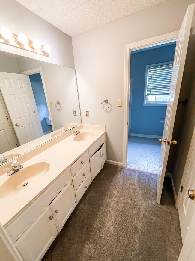 Building Photo - 3366 Bailey Creek Cove N