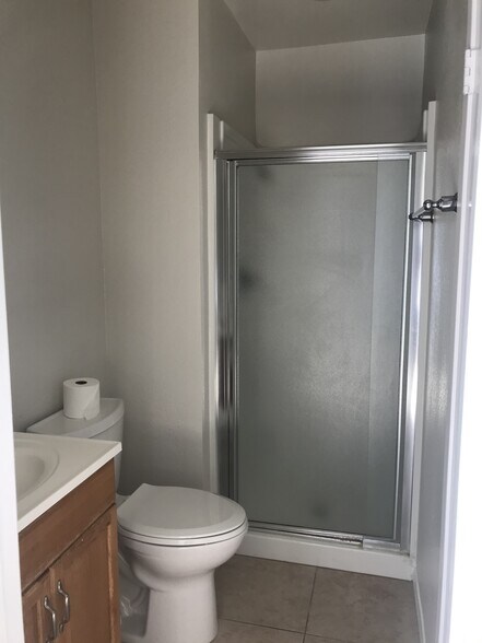 1st floor bath room - 7853 Camino Raposa