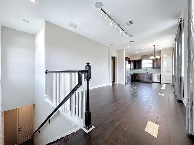 Building Photo - 13450 Gabor Ave