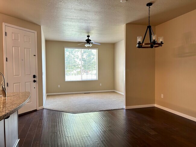 Living Room - 114 W 3240 N