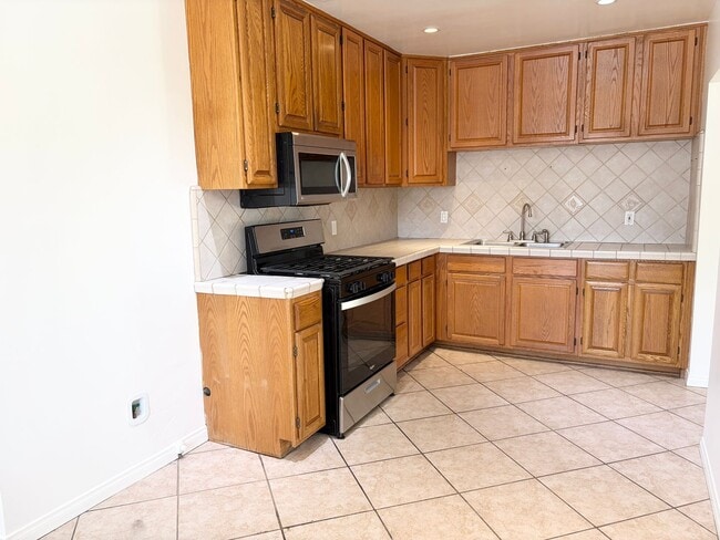 Building Photo - 5002 N Aspan Ave