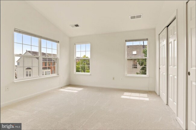 Building Photo - 2418 Misty Dawn Ct
