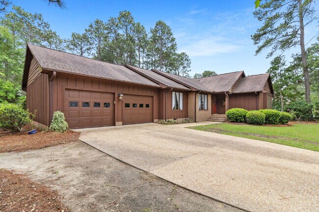 Building Photo - Gates Four Ranch Home