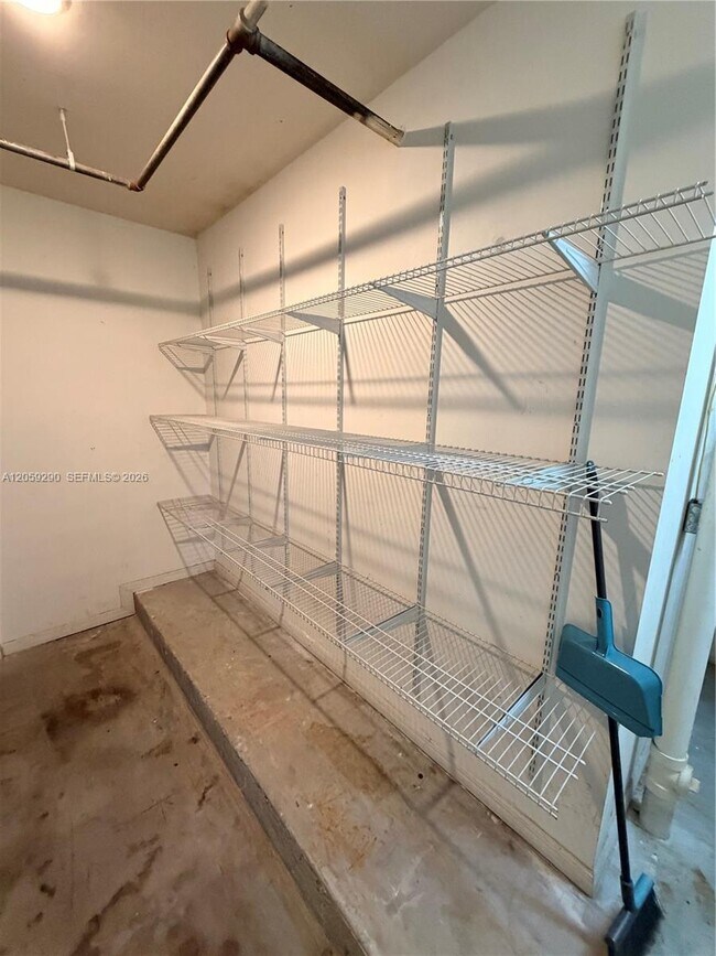Building Photo - 6306 W Sample Rd