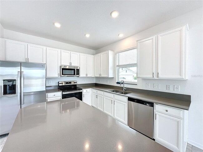 Building Photo - 1162 Pomelo St