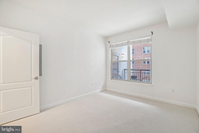 Building Photo - 1441 Rhode Island Ave NW