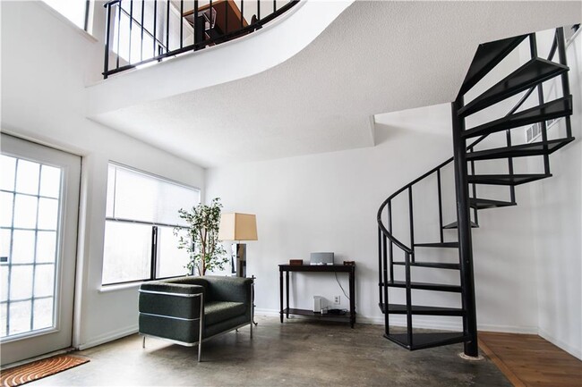 Building Photo - 19 Finch Trail NE