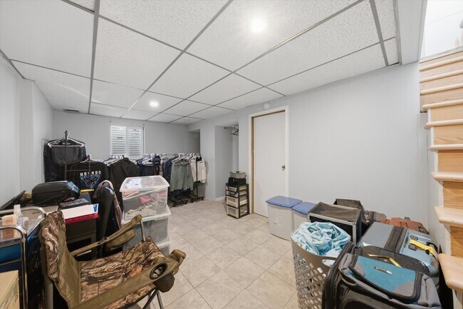 Building Photo - 1437 Sutter Dr