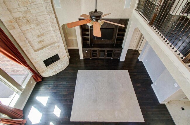 Building Photo - 4203 Scenic Valley Ln