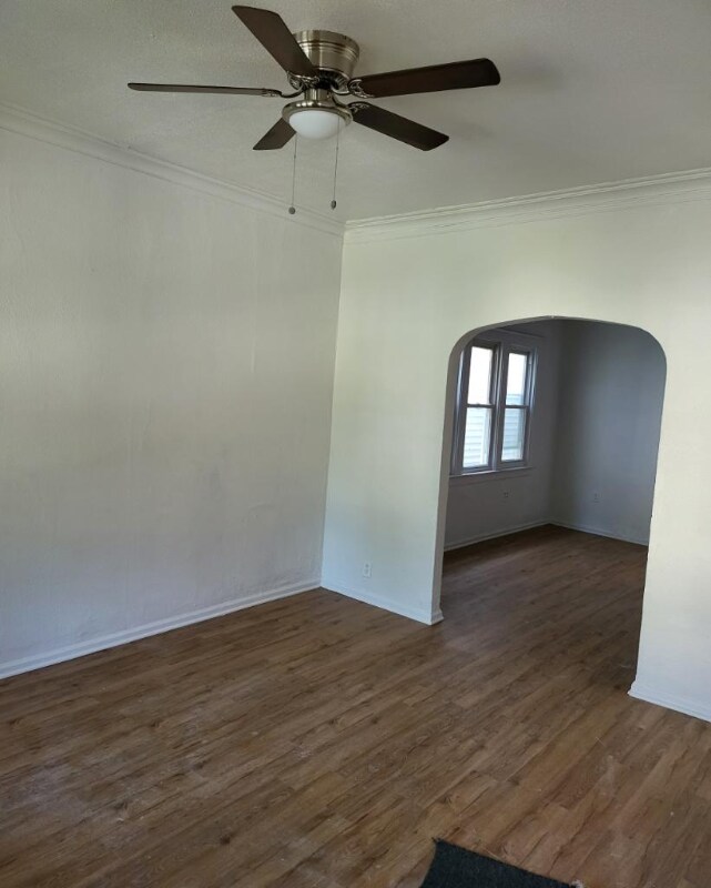 Building Photo - 8752 S Saginaw Ave