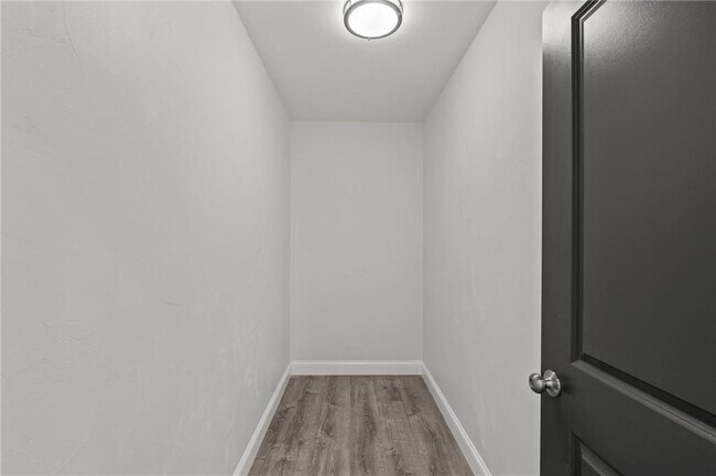 Building Photo - 29 Stansbury St