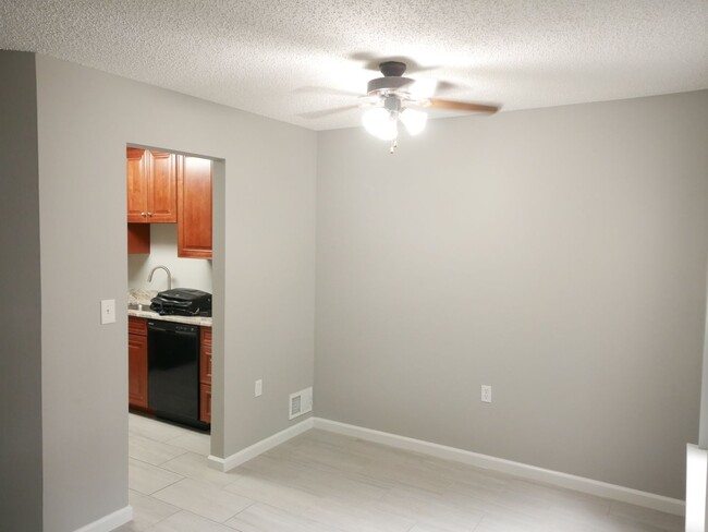 Building Photo - 60 Acres Reserve Condominium - 2 BR 1 BA W...