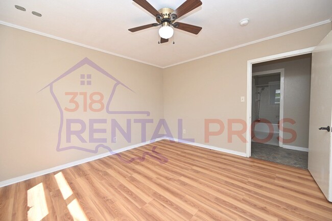 Building Photo - 1707 Lind Dr