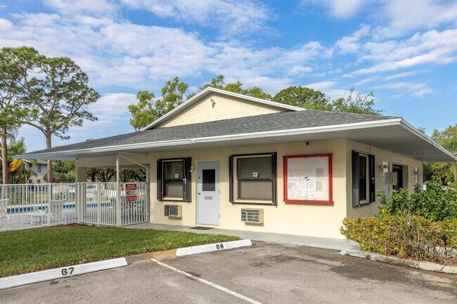 Building Photo - 6541 SE Federal Hwy