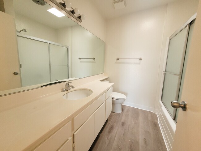 Building Photo - Magnolia View Apartments