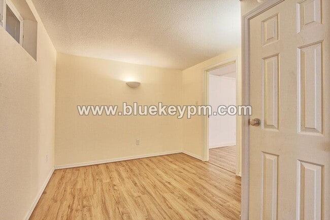 Building Photo - 1102 NW 41st St