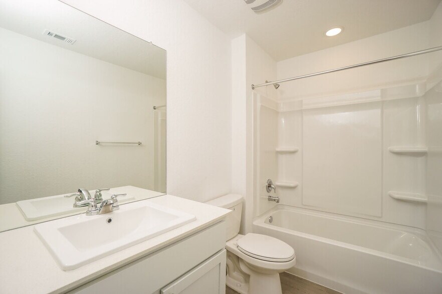 Building Photo - 1866 Musk Rose