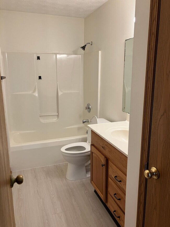 Building Photo - Ranch Condo with 2 Bedrooms, 1 Bath, and 1-Car Attached Garage in Troy, Ohio - Coming in June!