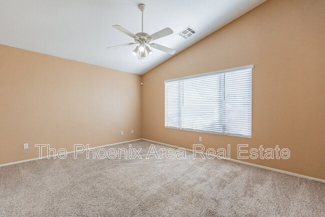 Building Photo - 1261 N Balboa Dr