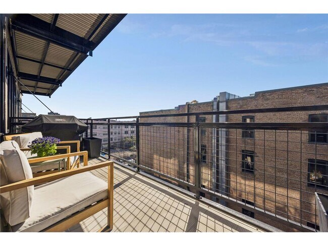 Building Photo - 618 N Washington Ave