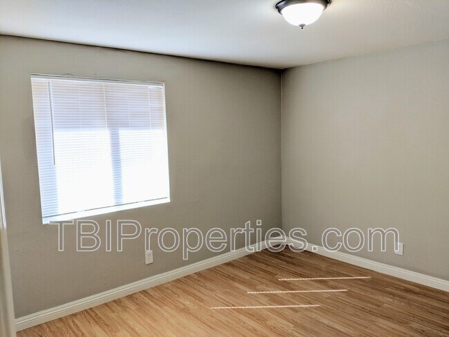 Building Photo - 3410 Sparrow Cir