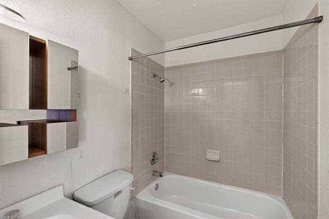 Building Photo - 7637 Val Verde Dr