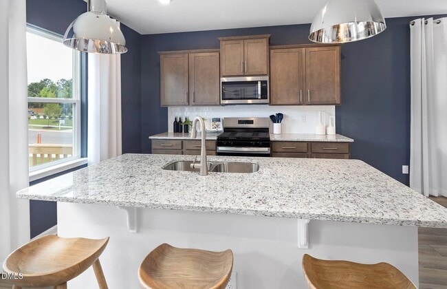 Building Photo - 1620 Tamarisk Ln