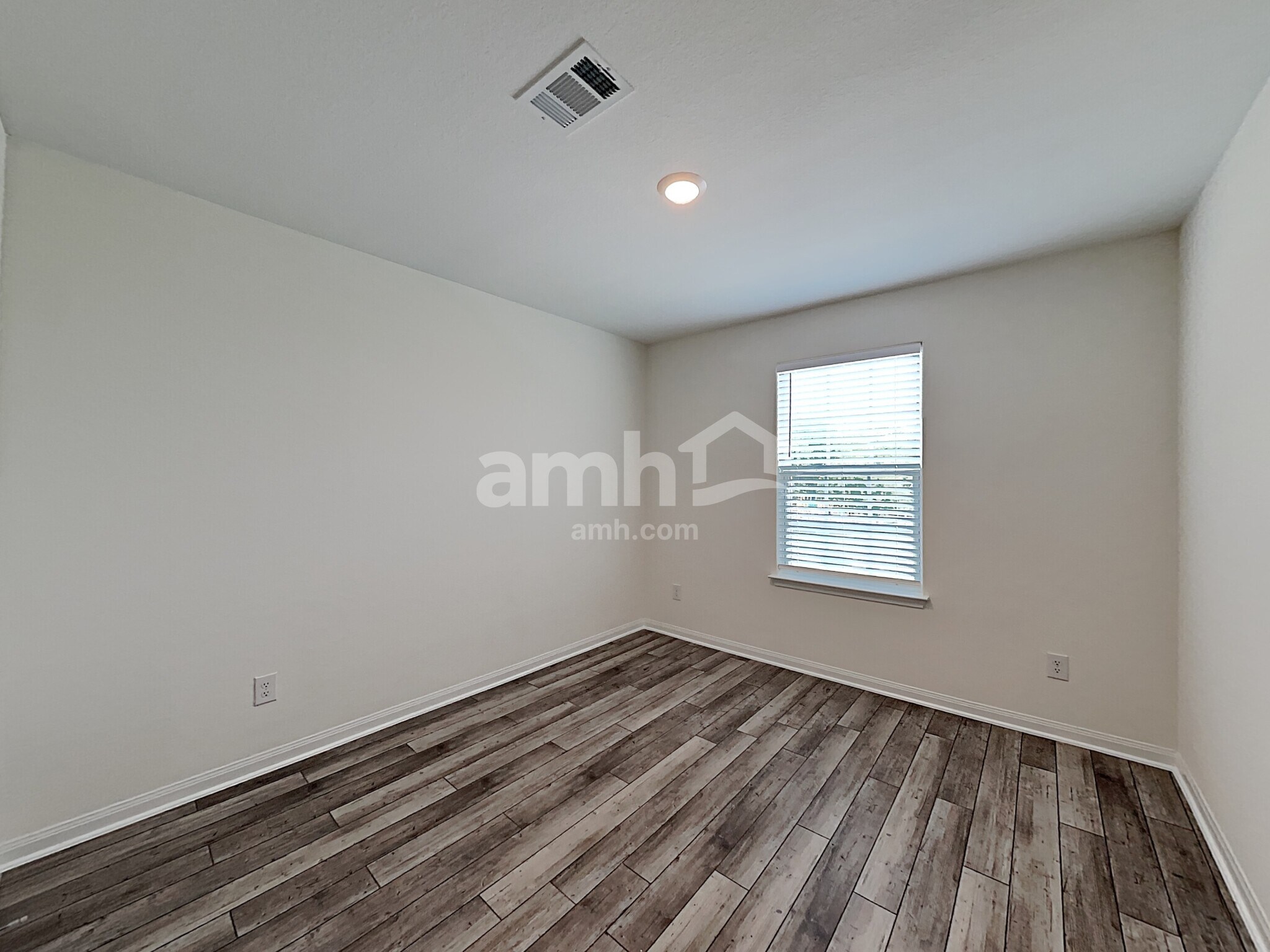 Building Photo - 1319 Treeta Trail
