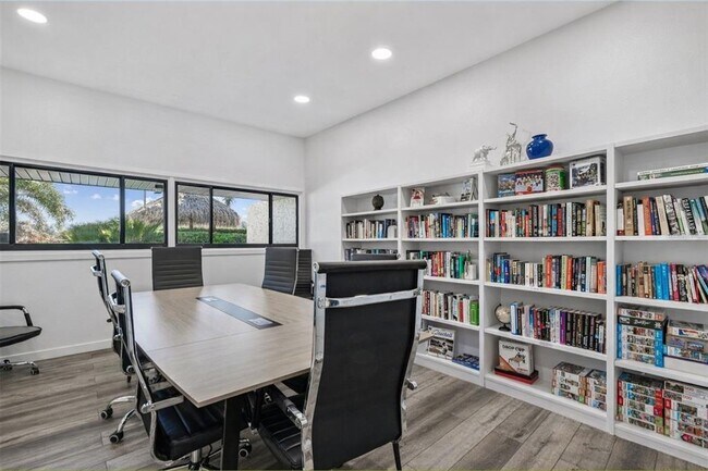 Building Photo - 2616 Cove Cay Dr