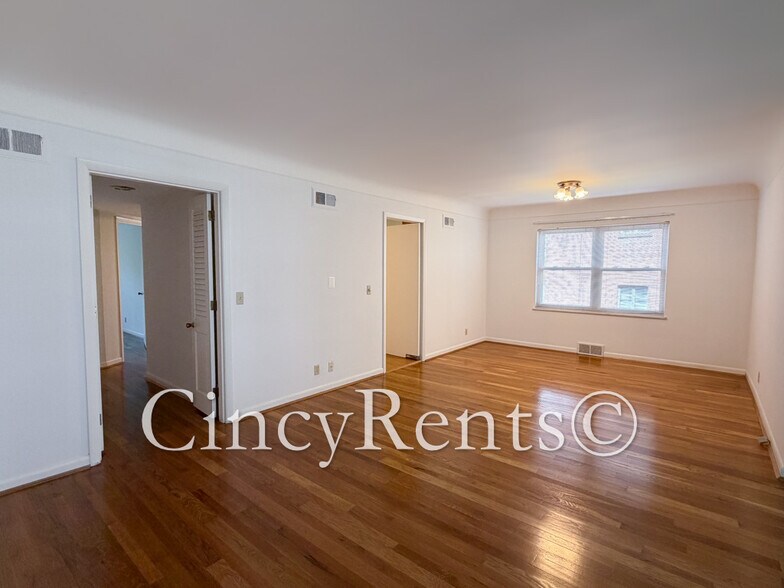 Building Photo - 3329 Mowbray Ln