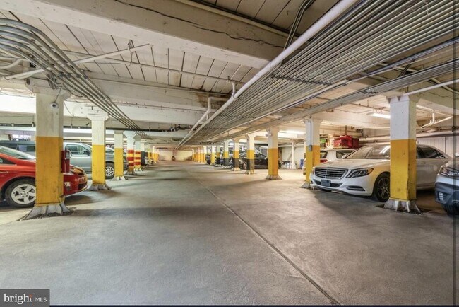 Building Photo - 1147 N 4th St