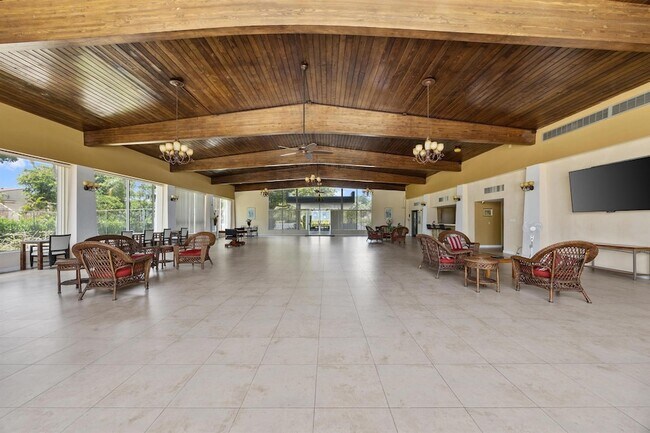 Building Photo - 470 Executive Center Dr